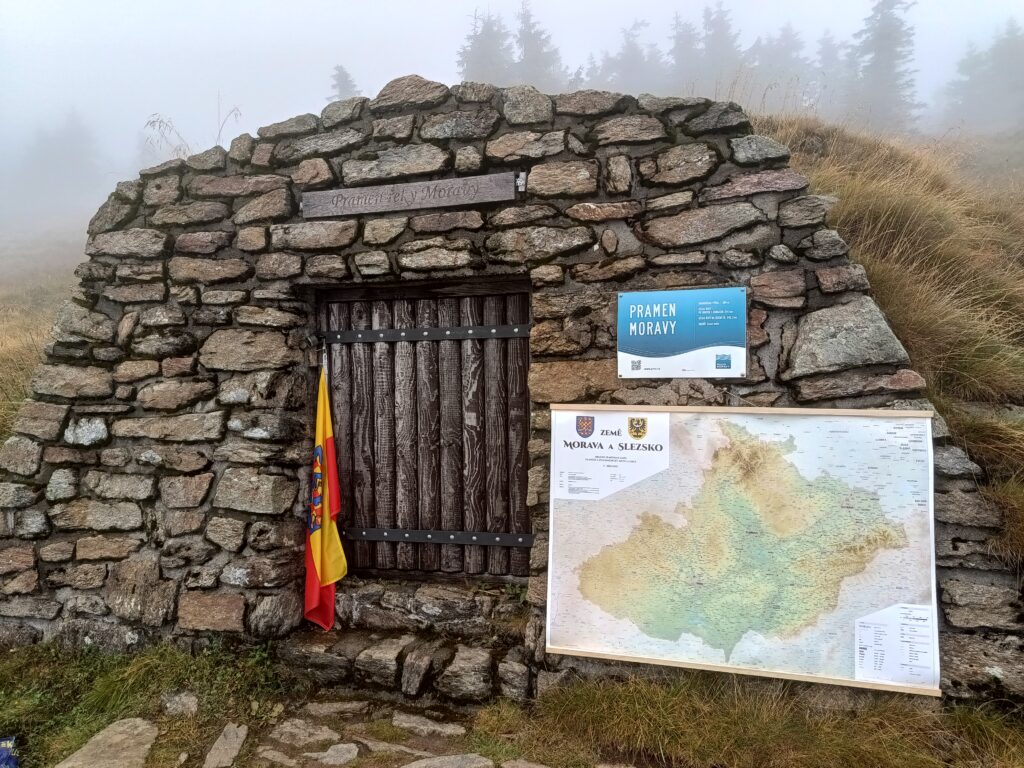 Společně jsme vyšli k prameni Moravy (fotoreportáž 2025)